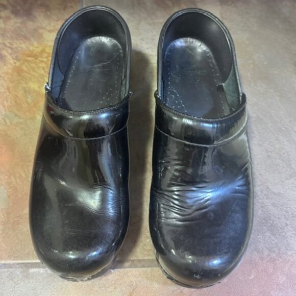 Patten Leather Professional Dansko Clog - Picture 2 of 5